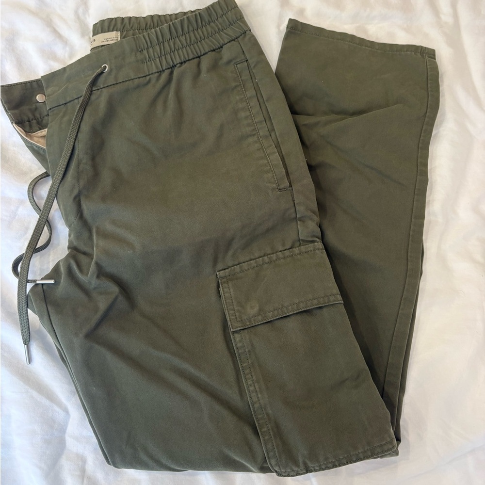 MANGO MEN’S CARGO PANTS